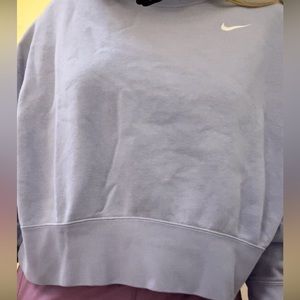 Super cute medium sized lavender Nike sweater. Rarely ever worn.